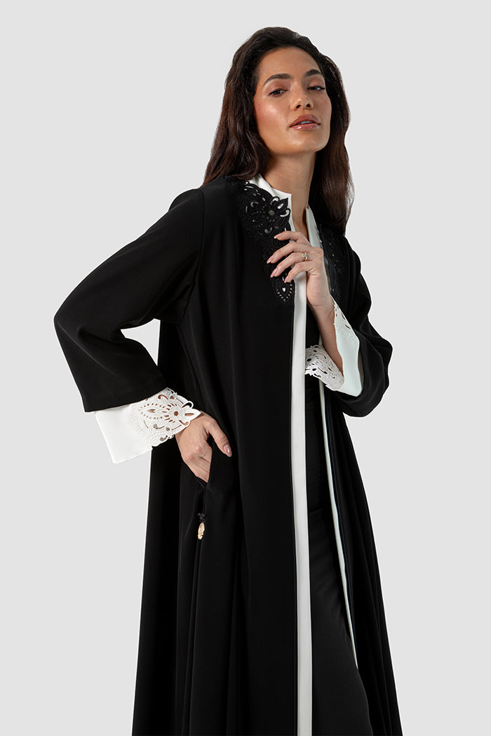 SM2520 – The Artisanal Contrast Flared Abaya