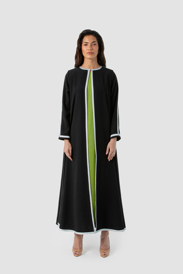 SM2518 – The Refined Contrast Flared Abaya