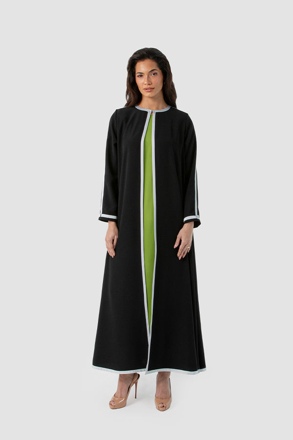 SM2518 – The Refined Contrast Flared Abaya