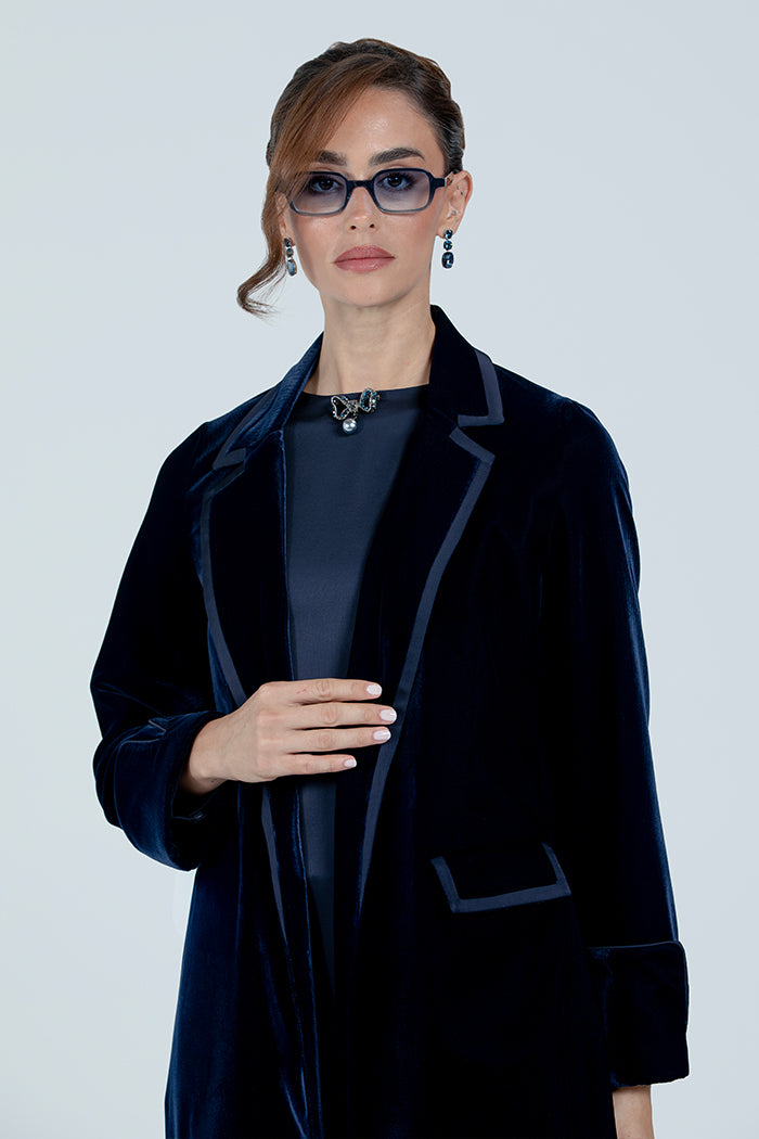 DCV2519 Majestic Poise Velvet Ensemble Set