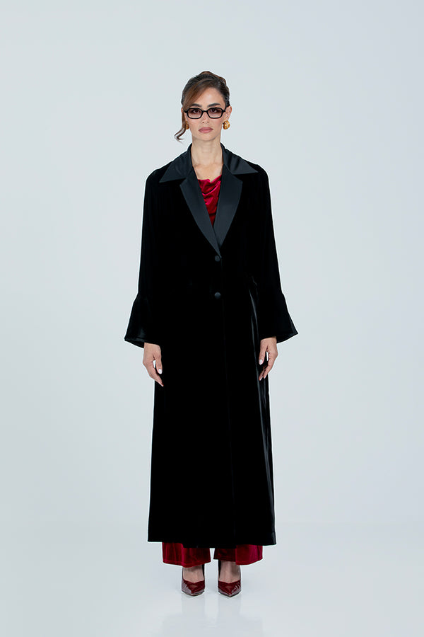 DCV2520 The Regal Silhouette Velvet Coat