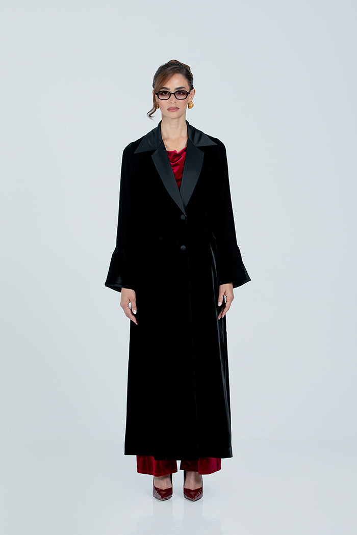 DCV2520 The Regal Silhouette Velvet Coat