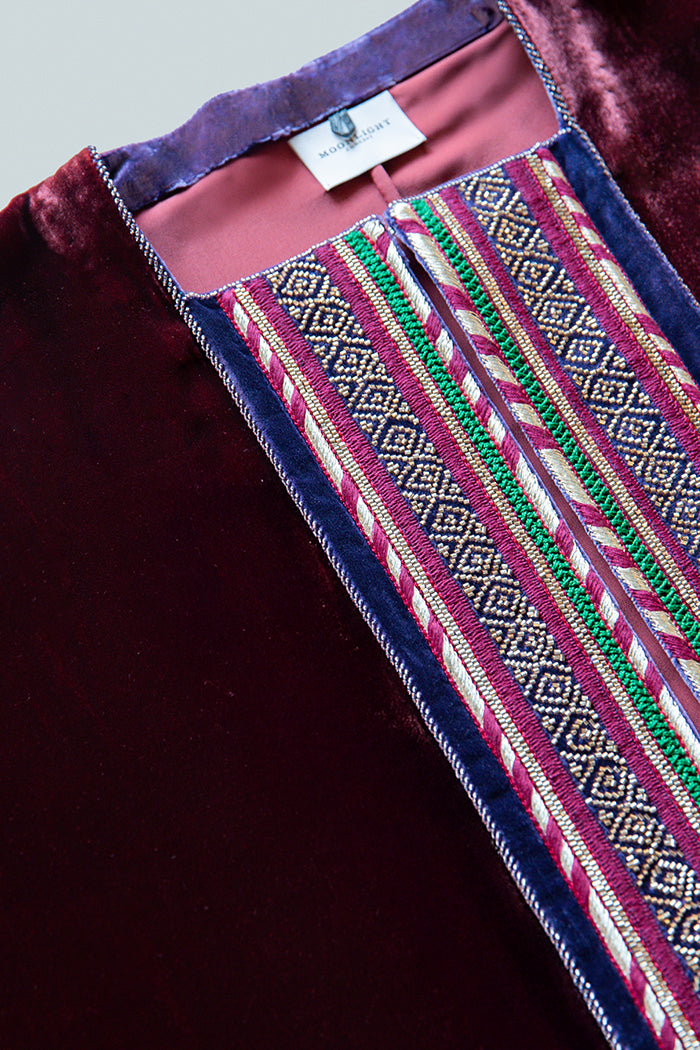 DCV2516 MAROON Royal Serenade