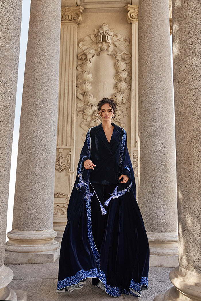 DCV2518 The Regal Velvet Cape Abaya