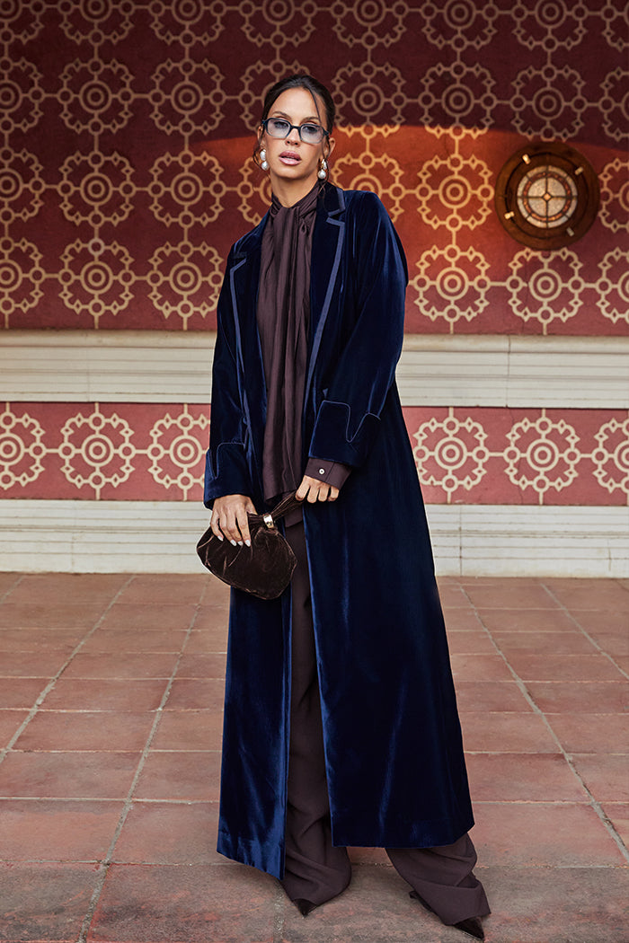 DCV2519 Majestic Poise Velvet Ensemble Set