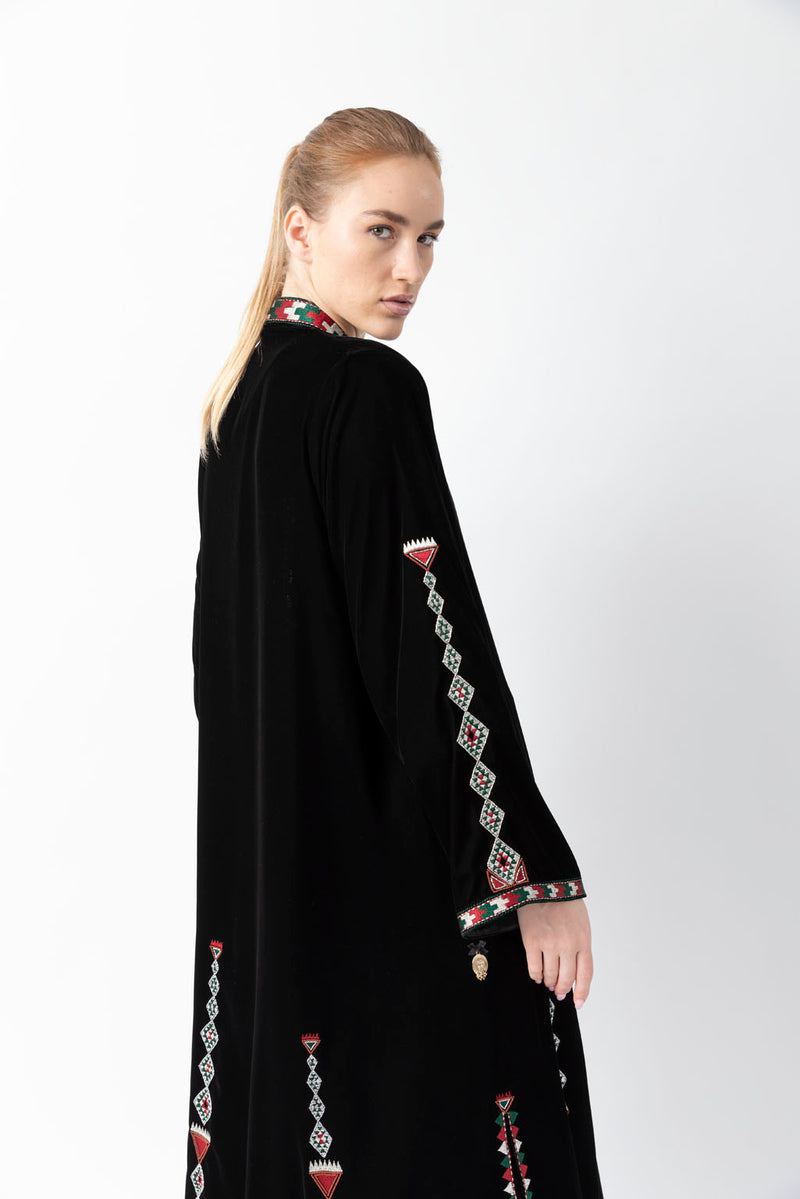 Sadu Art Embroidery Black Velvet Abaya WV2202