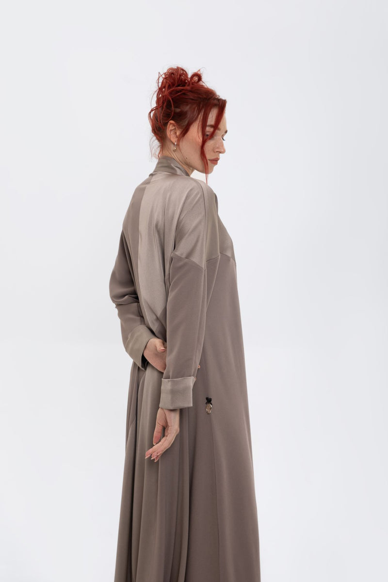 SM2407 - SIGNAL GREY Majestic Harmony Kimono Abaya